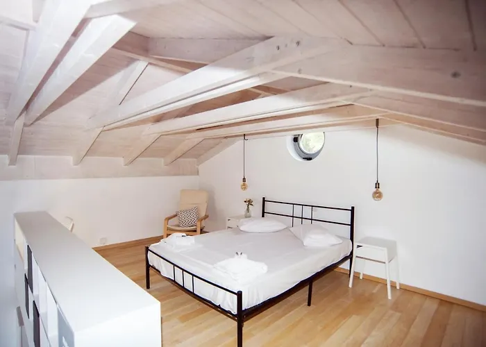 Laura_sea View_house